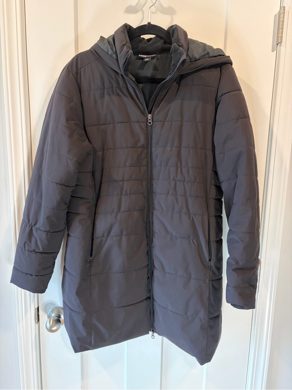 Swiss Tech Women's Hooded Puffer Coat - Gray